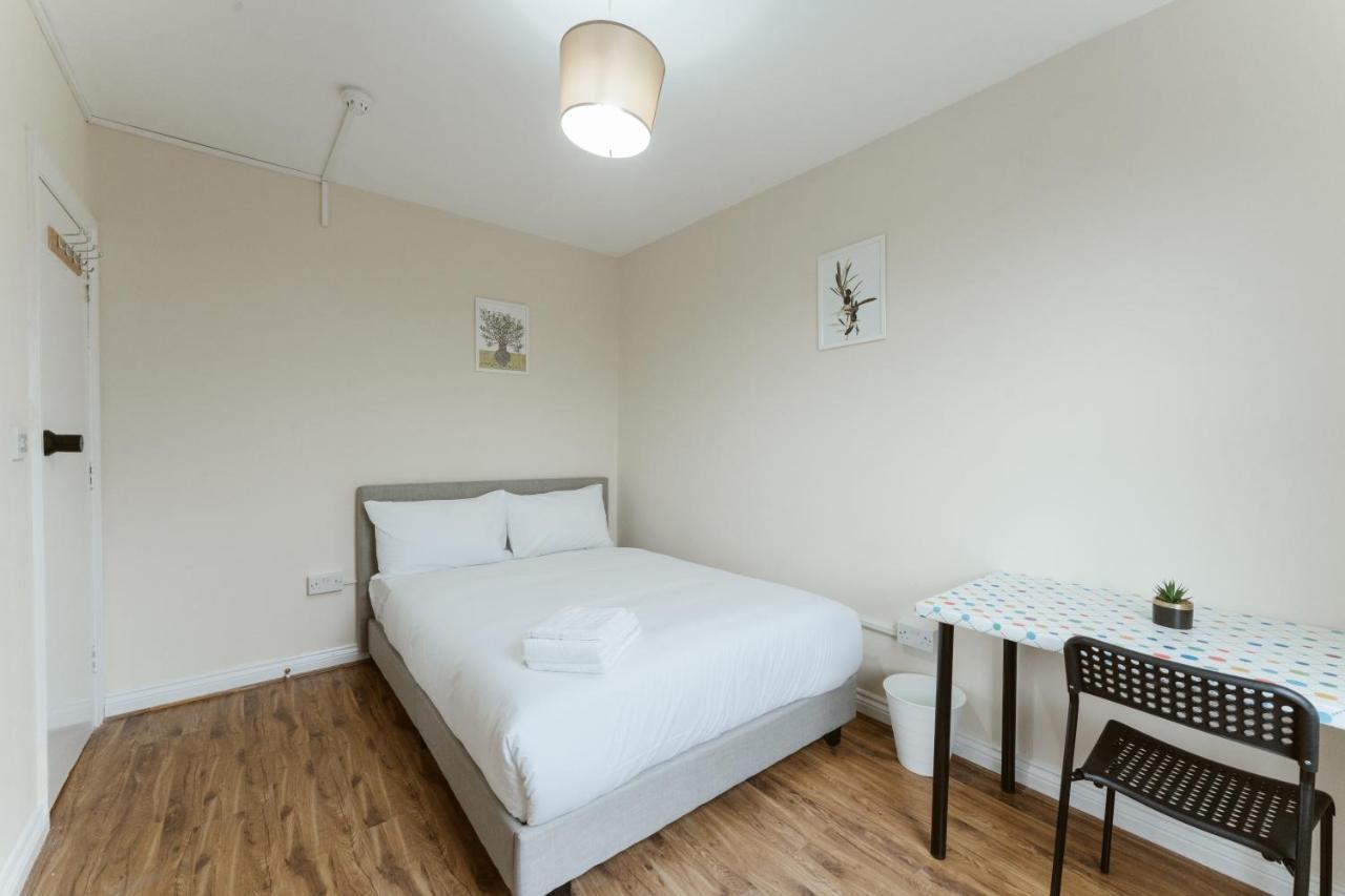 Mile End Rooms 57A Londres Exterior foto