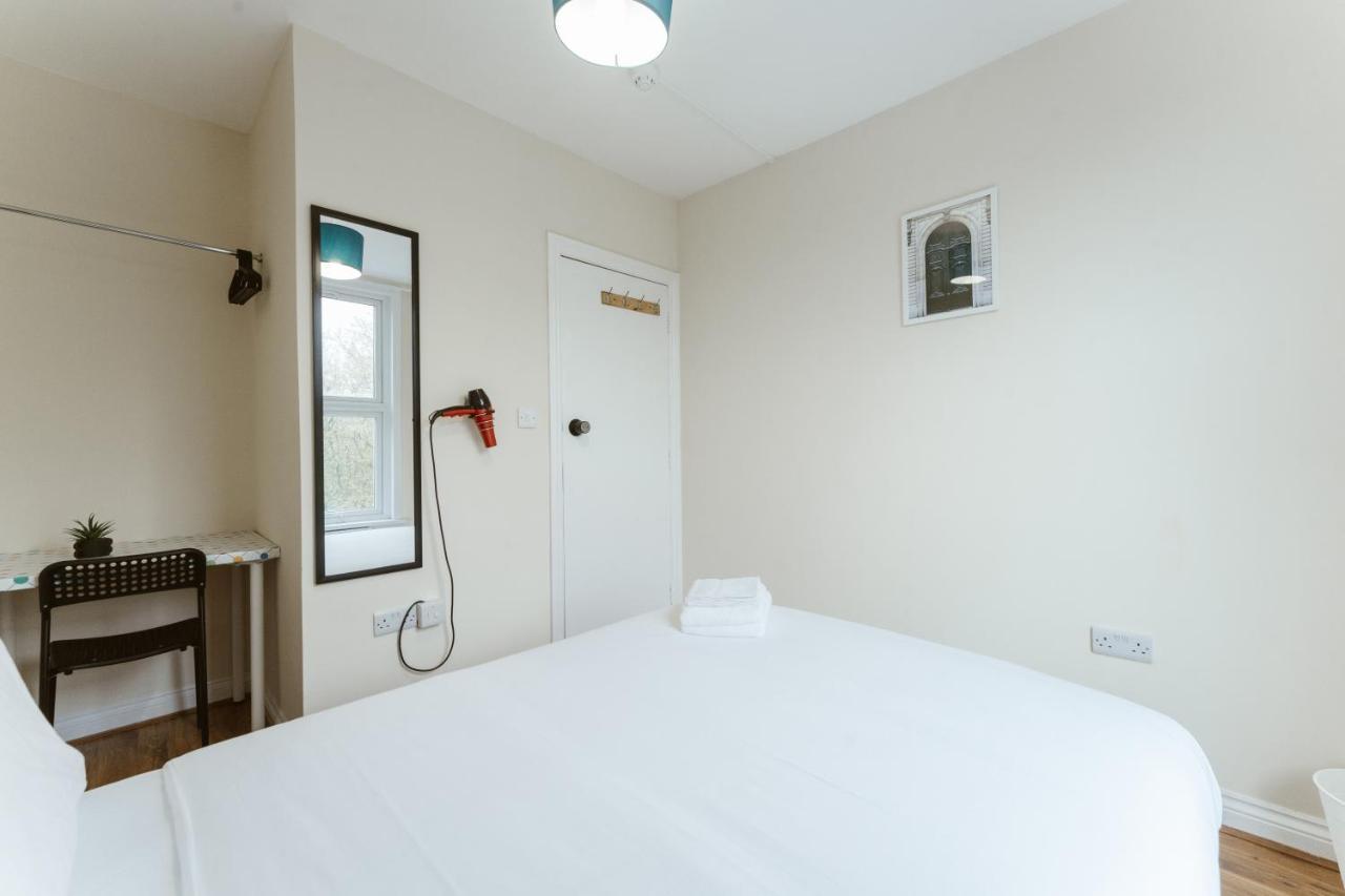 Mile End Rooms 57A Londres Exterior foto