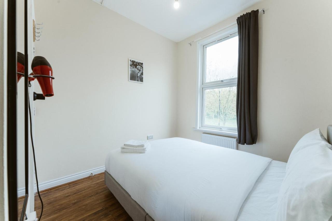 Mile End Rooms 57A Londres Exterior foto