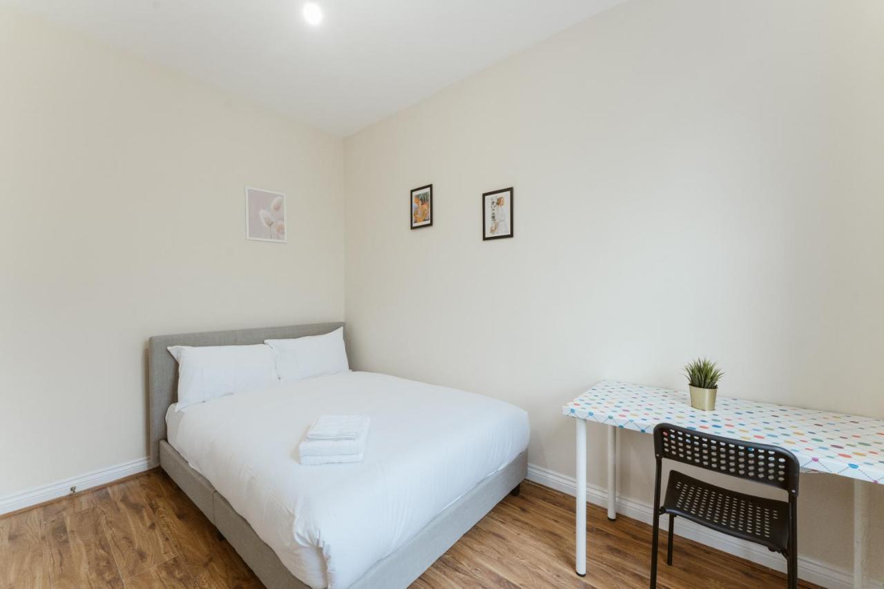 Mile End Rooms 57A Londres Exterior foto